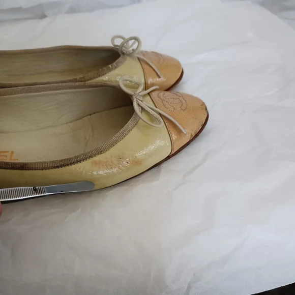 Chanel ballet flats cap toe size 37.5 patent